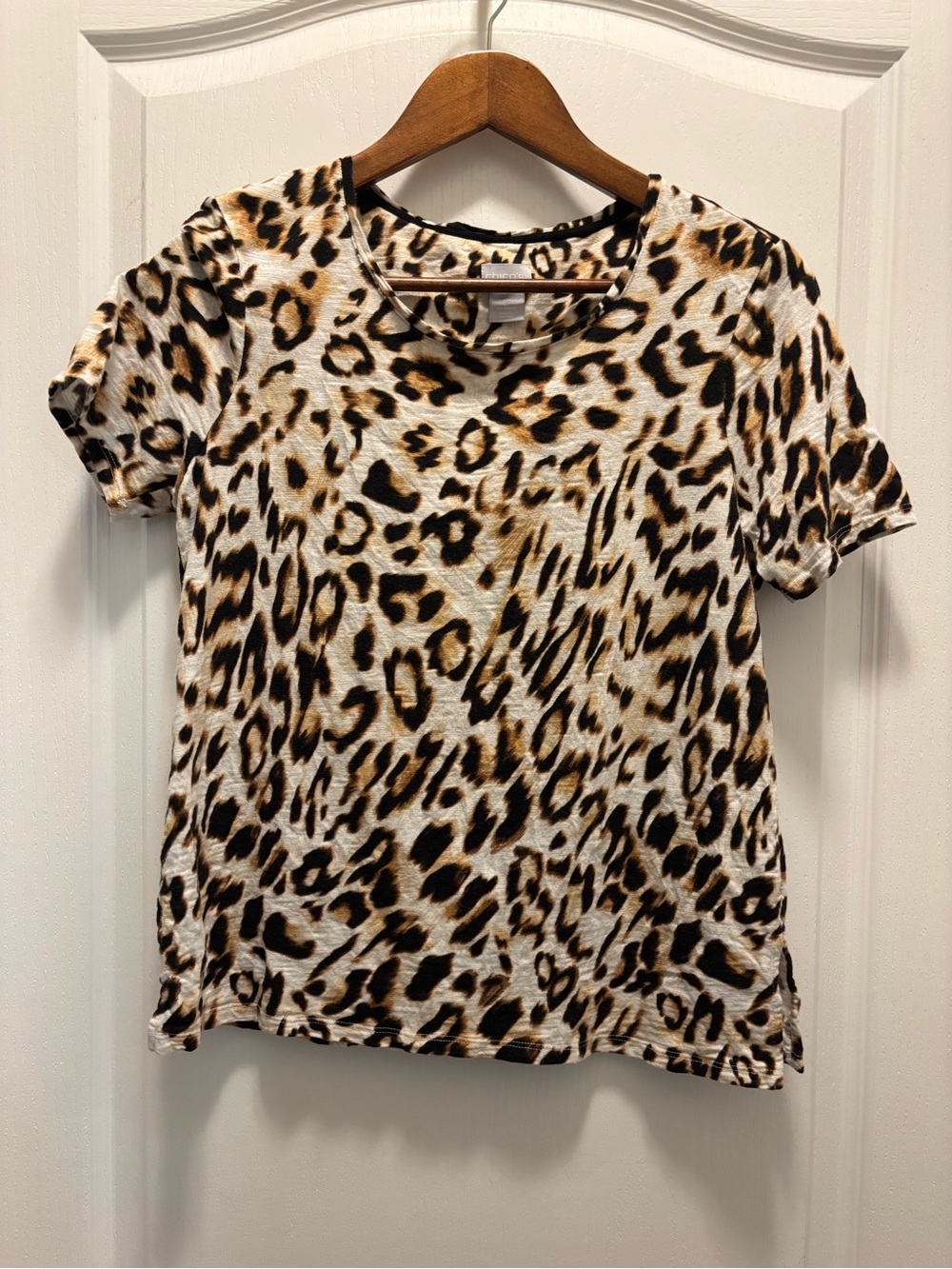 Chico's Leopard Print Short Sleeve Tee Size 0P Leopard Print